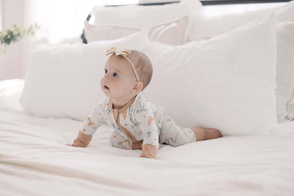 Ribbon Zipper Lounger | Milk & Baby