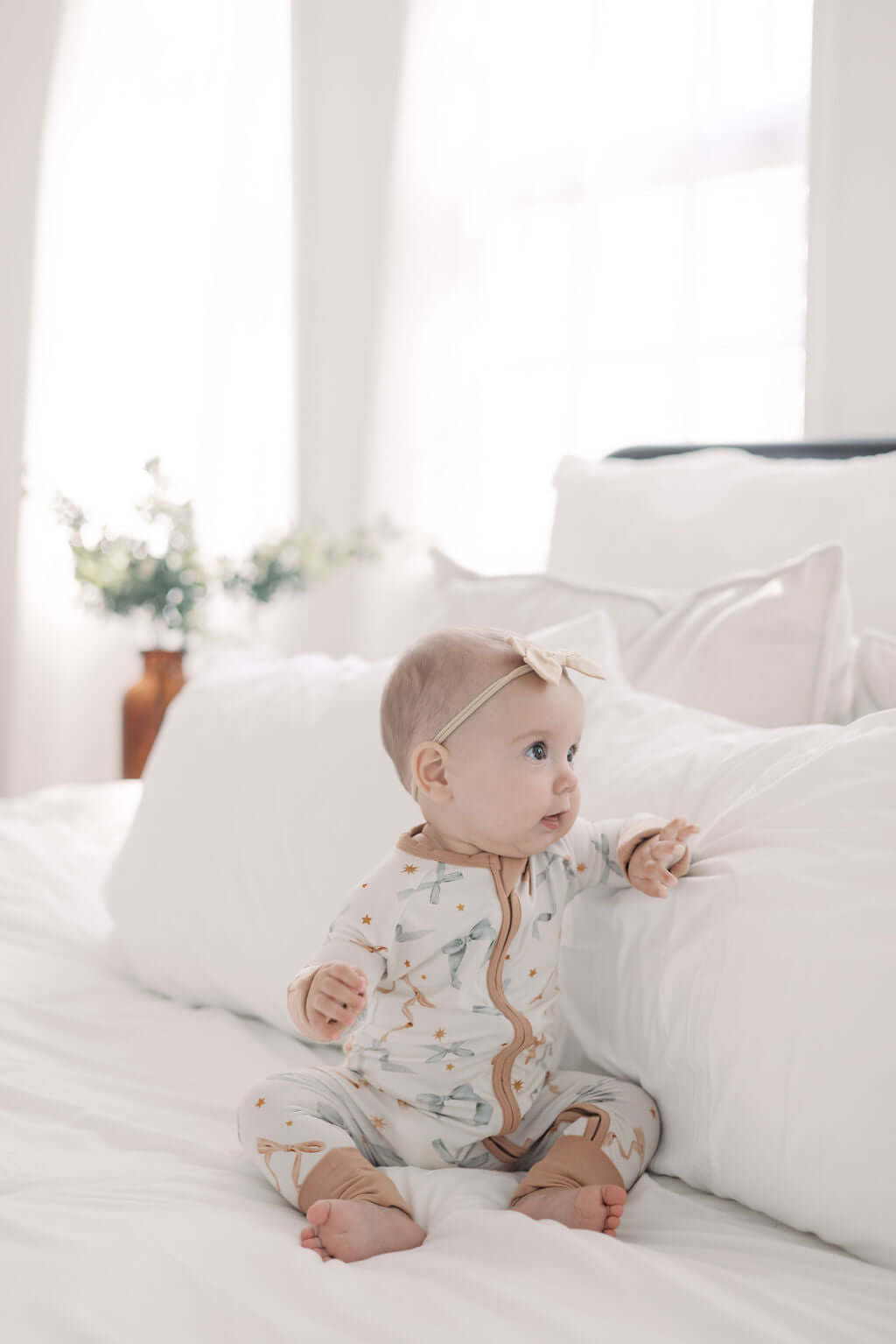 Ribbon Zipper Lounger | Milk & Baby