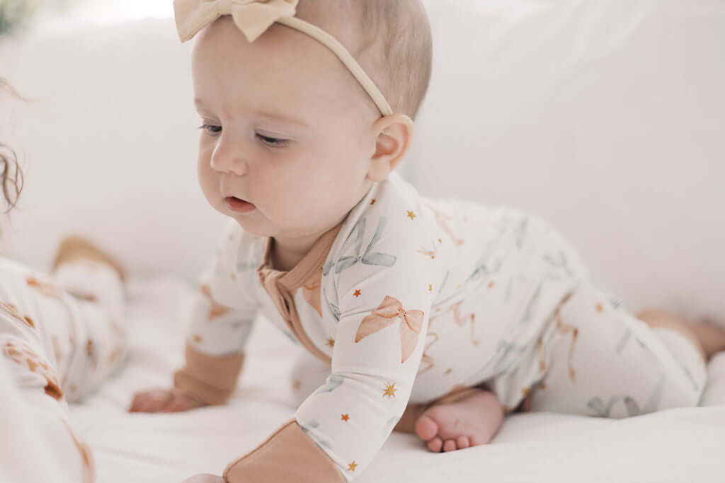 Ribbon Zipper Lounger | Milk & Baby