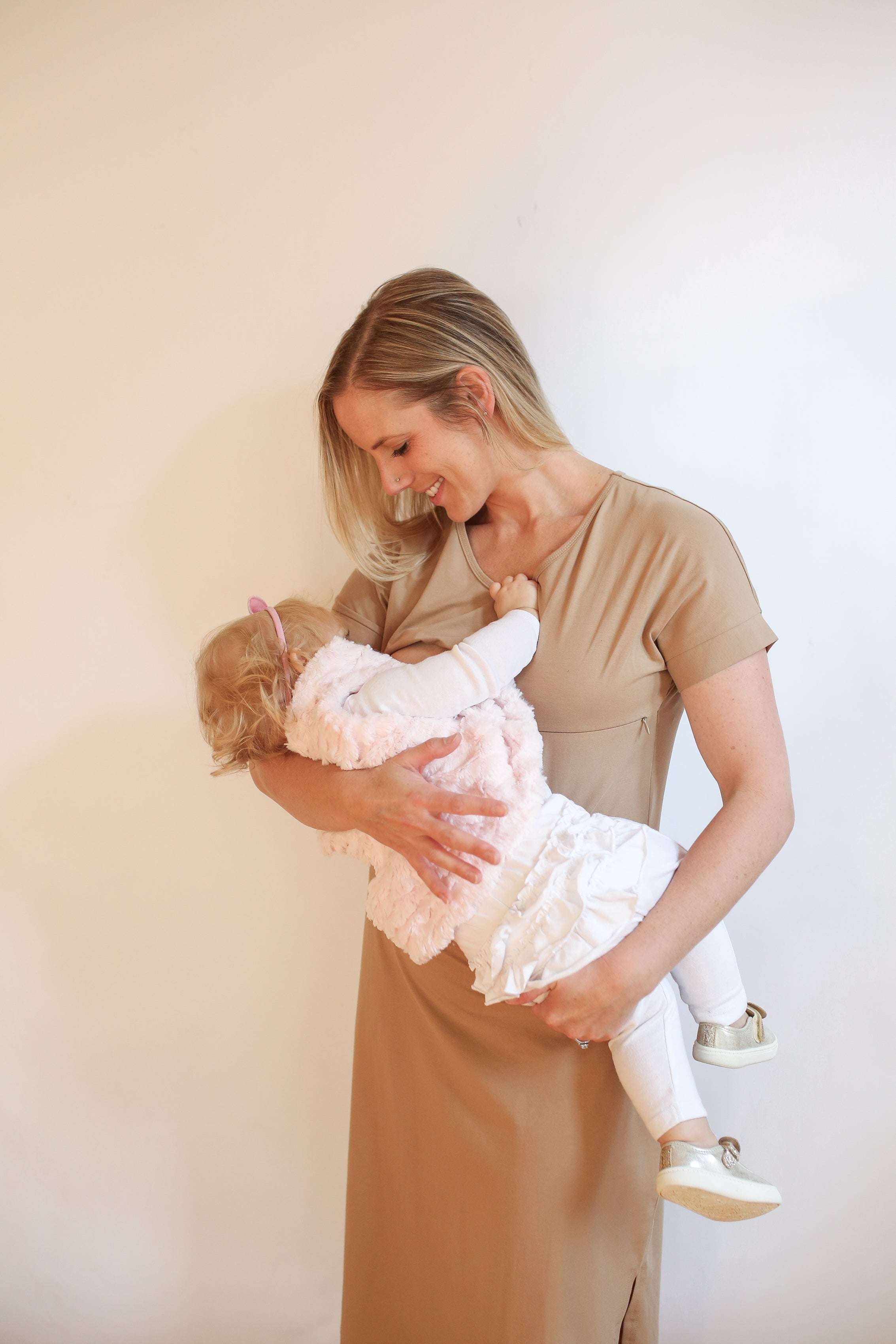 Invisible Zipper Midi Breastfeeding T-Shirt Dress | Milk & Baby