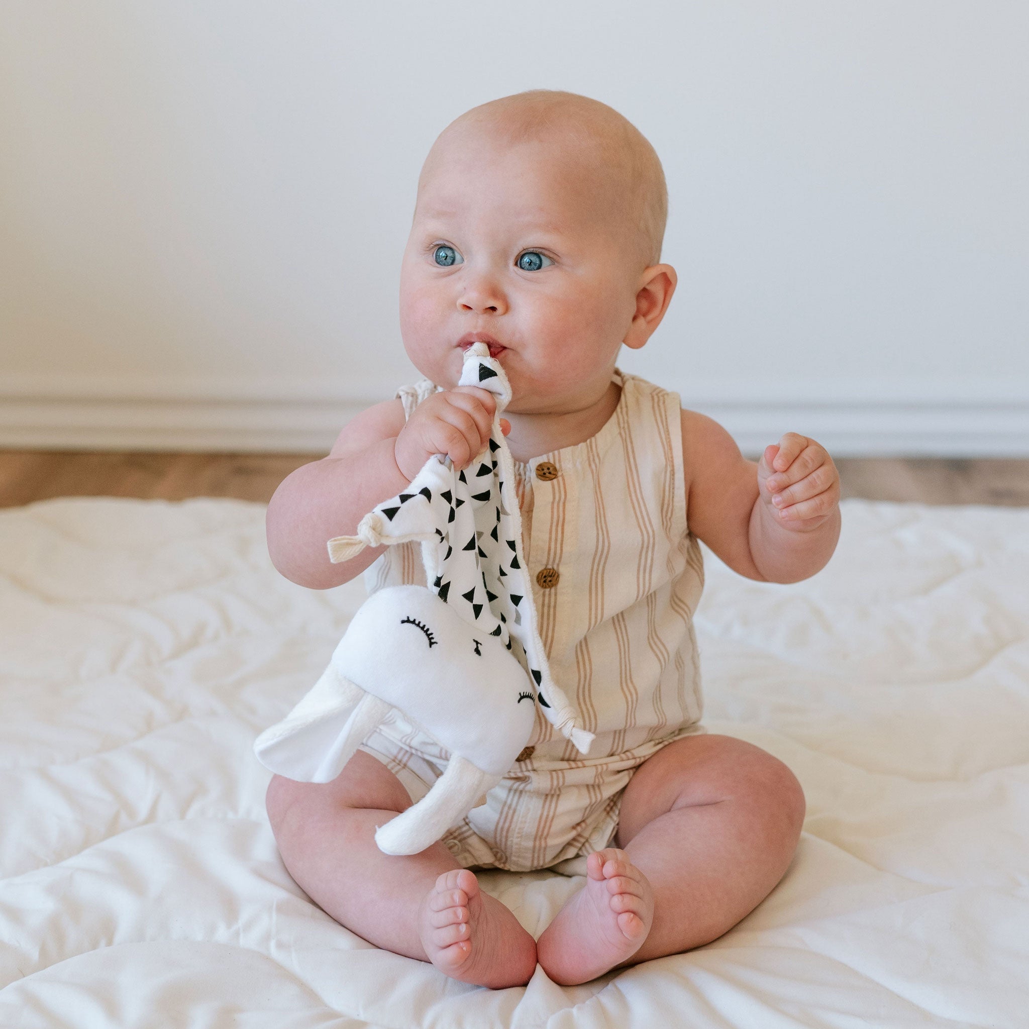 Cuddle Bunny - Bow Ties | Milk & Baby