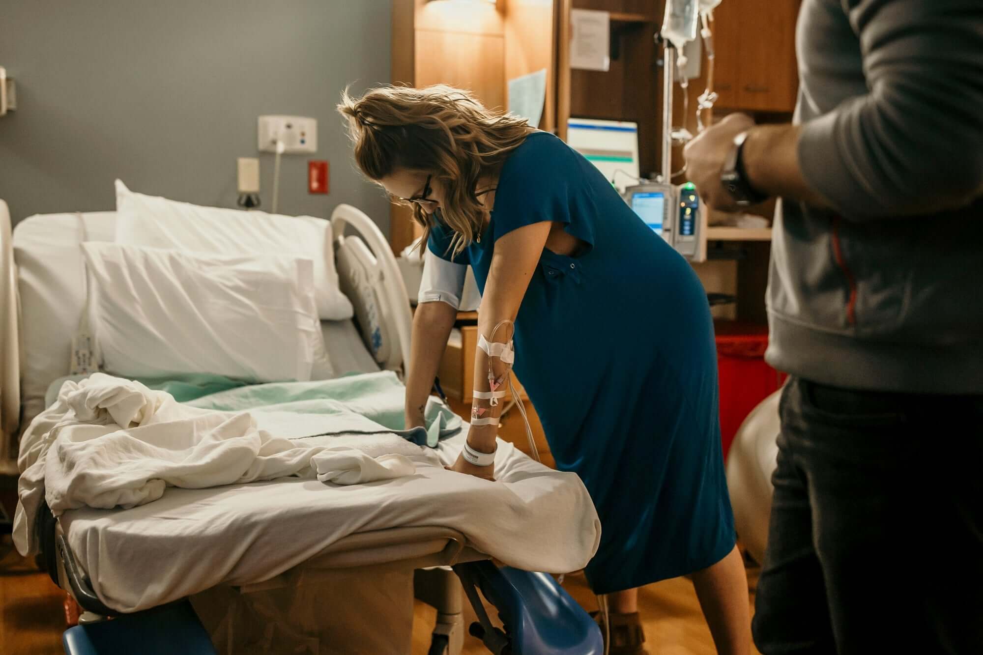 Blue Labor & Delivery Gown | Milk & Baby